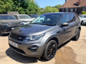 2017 Land Rover Discovery Sport Td4 Hse Black in Grey — image 2