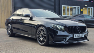 2017 Mercedes-Benz E Class 2.0 E220d Amg Line G-Tronic+ Euro 6 (s/s) 4dr in Black — image 4