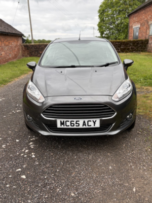 2015 Ford Fiesta 1.3 Zetec in Grey — image 2