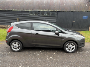 2015 Ford Fiesta 1.3 Zetec in Grey — image 4