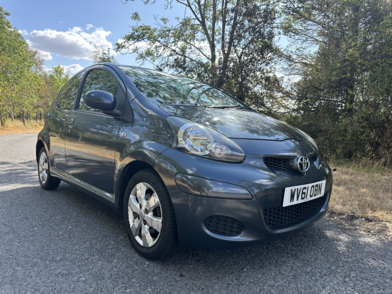2011 Toyota Aygo 1.0 Vvt-I Go in Grey — image 1