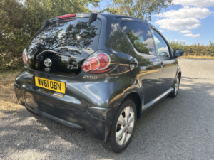 2011 Toyota Aygo 1.0 Vvt-I Go in Grey — image 2