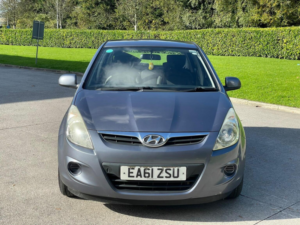 2011 Hyundai I20 1.4 Comfort Auto Euro 5 5dr in Grey — image 2