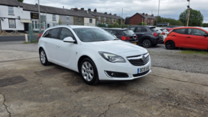 2015 Vauxhall Insignia 2.0 Cdti Sri in White — image 2