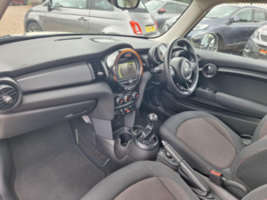 2016 MINI Hatch 1.2 One Euro 6 (s/s) 3dr in White — image 3