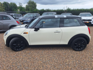 2016 MINI Hatch 1.2 One Euro 6 (s/s) 3dr in White — image 5