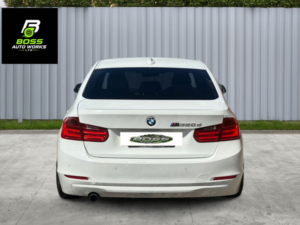2012 BMW 3 Series 2.0 320d Efficient Dynamics in White — image 3
