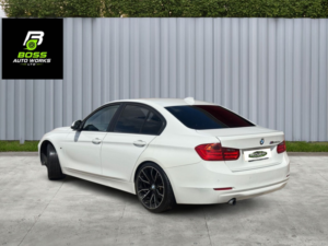 2012 BMW 3 Series 2.0 320d Efficient Dynamics in White — image 4