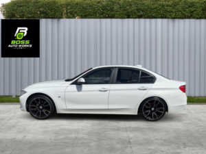 2012 BMW 3 Series 2.0 320d Efficient Dynamics in White — image 5