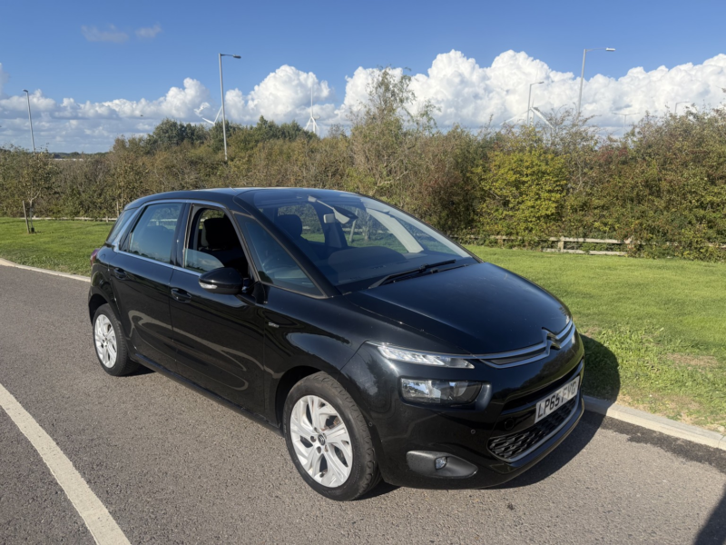 2015 Citroen C4 Picasso 2.0 Bluehdi Exclusive in Black — image 1