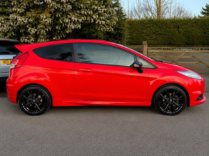 2017 Ford Fiesta 1.0 T Ecoboost St-Line in Red — image 2