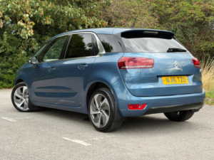2016 Citroen C4 Picasso 2.0 Bluehdi Exclusive MPV 5dr Diesel Eat6 Euro 6 (s/s) (150 Ps) in Blue — image 3