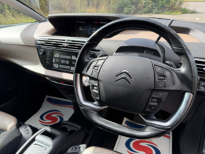 2016 Citroen C4 Picasso 2.0 Bluehdi Exclusive MPV 5dr Diesel Eat6 Euro 6 (s/s) (150 Ps) in Blue — image 5