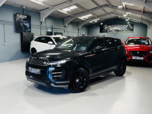 2019 Land Rover Range Rover Evoque 2.0 D180 R-Dynamic S in Black — image 4