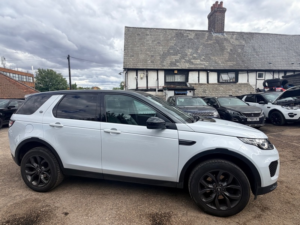 2018 Land Rover Discovery Sport Td4 Landmark in White — image 2
