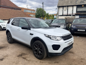 2018 Land Rover Discovery Sport Td4 Landmark in White — image 5