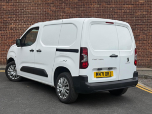 2021 Peugeot Partner 1.5 Bluehdi 1000 Professional Premium Standard Panel Van Swb Euro 6 5dr in White — image 4