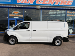 2023 Ford Transit Custom 2.0 320 Ecoblue Leader Panel Van 5dr Diesel Manual L2 H1 Euro 6 136 Ps in White — image 4