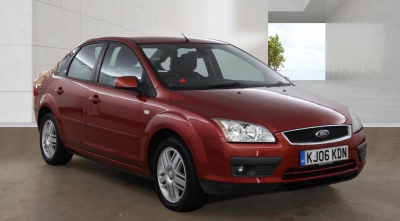 2006 Ford Focus 2.0 Ghia 4dr in Red — image 1