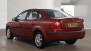 2006 Ford Focus 2.0 Ghia 4dr in Red — image 4