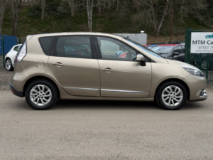 2015 Renault Scenic 1.5 Dynamique Nav Dci 110 in Beige — image 5