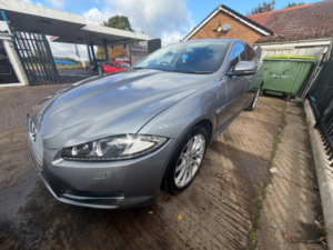 2012 Jaguar Xf 3.0d V6 Luxury Auto Euro 5 4dr in Grey — image 2