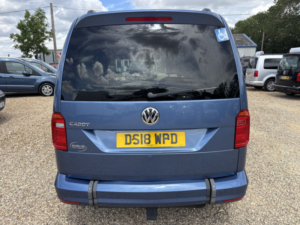2018 Volkswagen Caddy Life Passenger Up Front Wav 2.0 Tdi Bluemotion Tech in Blue — image 6
