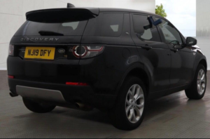 2019 Land Rover Discovery Sport 2.0 Si4 Hse Auto 4WD Euro 6 (s/s) 5dr in Black — image 4