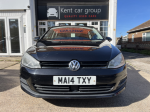 2014 Volkswagen Golf 1.4 Tsi Bluemotion Tech Se in Black — image 5