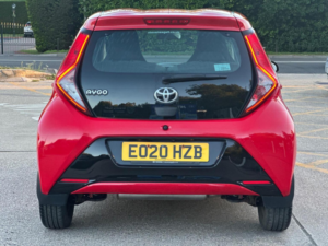 2020 Toyota Aygo 1.0 Vvt-I X-Play X-Shift Euro 6 5dr in Red — image 6
