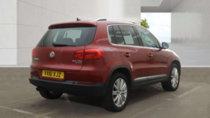 2016 Volkswagen Tiguan 2.0 Tdi Bluemotion Tech Match Edition SUV 5dr Diesel DSG 4WD Euro 6 (s/s) (150 Ps) in Red — image 4