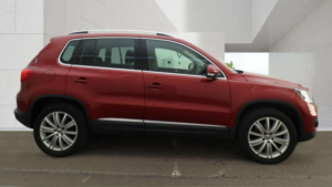 2016 Volkswagen Tiguan 2.0 Tdi Bluemotion Tech Match Edition SUV 5dr Diesel DSG 4WD Euro 6 (s/s) (150 Ps) in Red — image 5