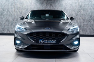 2018 Ford Focus 1.5t Ecoboost St-Line Euro 6 (s/s) 5dr in Grey — image 5