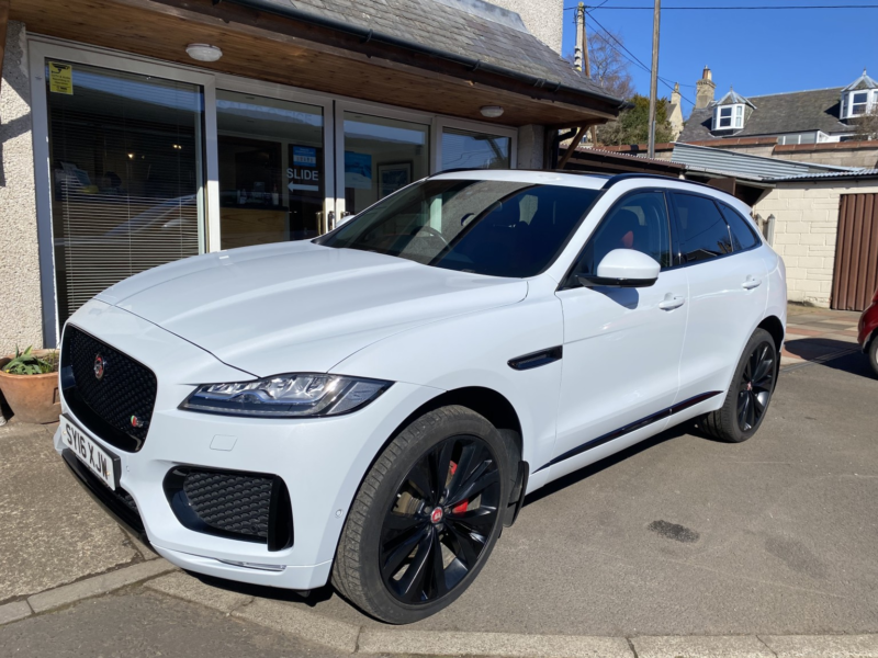 2016 Jaguar F-Pace 3.0 D300 V6 S in White — image 1