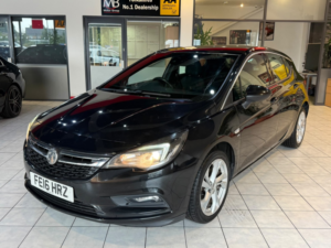 2016 Vauxhall Astra 1.0 I Turbo Ecoflex Sri in Black — image 5