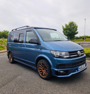 2018 Volkswagen Transporter 2.0 Tdi T28 Bluemotion Tech Highline Fwd Swb Euro 6 (s/s) 5dr in Blue — image 5