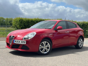 2014 Alfa Romeo Giulietta 1.6 Jtdm-2 Progression Euro 5 (s/s) 5dr in Red — image 5