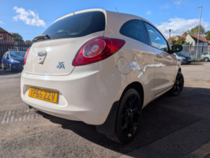 2015 Ford Ka 1.2 Zetec White Edition in White — image 2