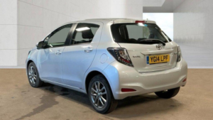 2014 Toyota Yaris 1.33 Dual Vvt-I Icon Plus Multidrive S Euro 5 5dr in Silver — image 4