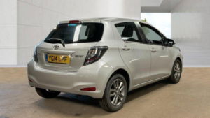 2014 Toyota Yaris 1.33 Dual Vvt-I Icon Plus Multidrive S Euro 5 5dr in Silver — image 5