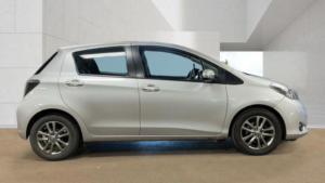 2014 Toyota Yaris 1.33 Dual Vvt-I Icon Plus Multidrive S Euro 5 5dr in Silver — image 6