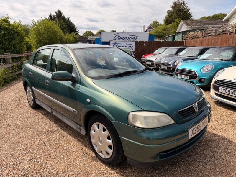 2001 Vauxhall Astra 1.6i Club 5dr (a/c) in Green — image 1