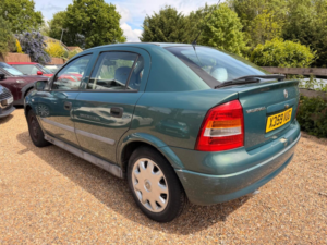 2001 Vauxhall Astra 1.6i Club 5dr (a/c) in Green — image 5