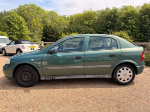 2001 Vauxhall Astra 1.6i Club 5dr (a/c) in Green — image 6