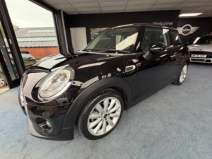 2016 MINI Hatch 1.5 Cooper Euro 6 (s/s) 3dr in Black — image 6