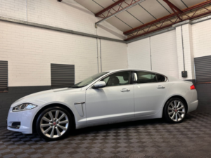 2015 Jaguar Xf 2.2d Portfolio Saloon 4dr Diesel Auto Euro 5 (s/s) (200 Ps) in White — image 6