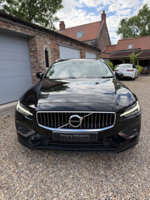 2018 Volvo V60 2.0 Inscription D4 in Black — image 6