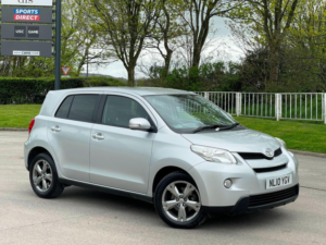 2010 Toyota Urban Cruiser 1.4 D-4d 4WD Euro 4 5dr in Silver — image 3
