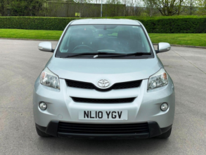2010 Toyota Urban Cruiser 1.4 D-4d 4WD Euro 4 5dr in Silver — image 4