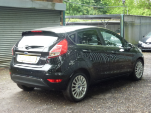 2013 Ford Fiesta 1.0t Ecoboost Titanium Hatchback 5dr Petrol Manual Euro 5 (s/s) (100 Ps) in Black — image 4